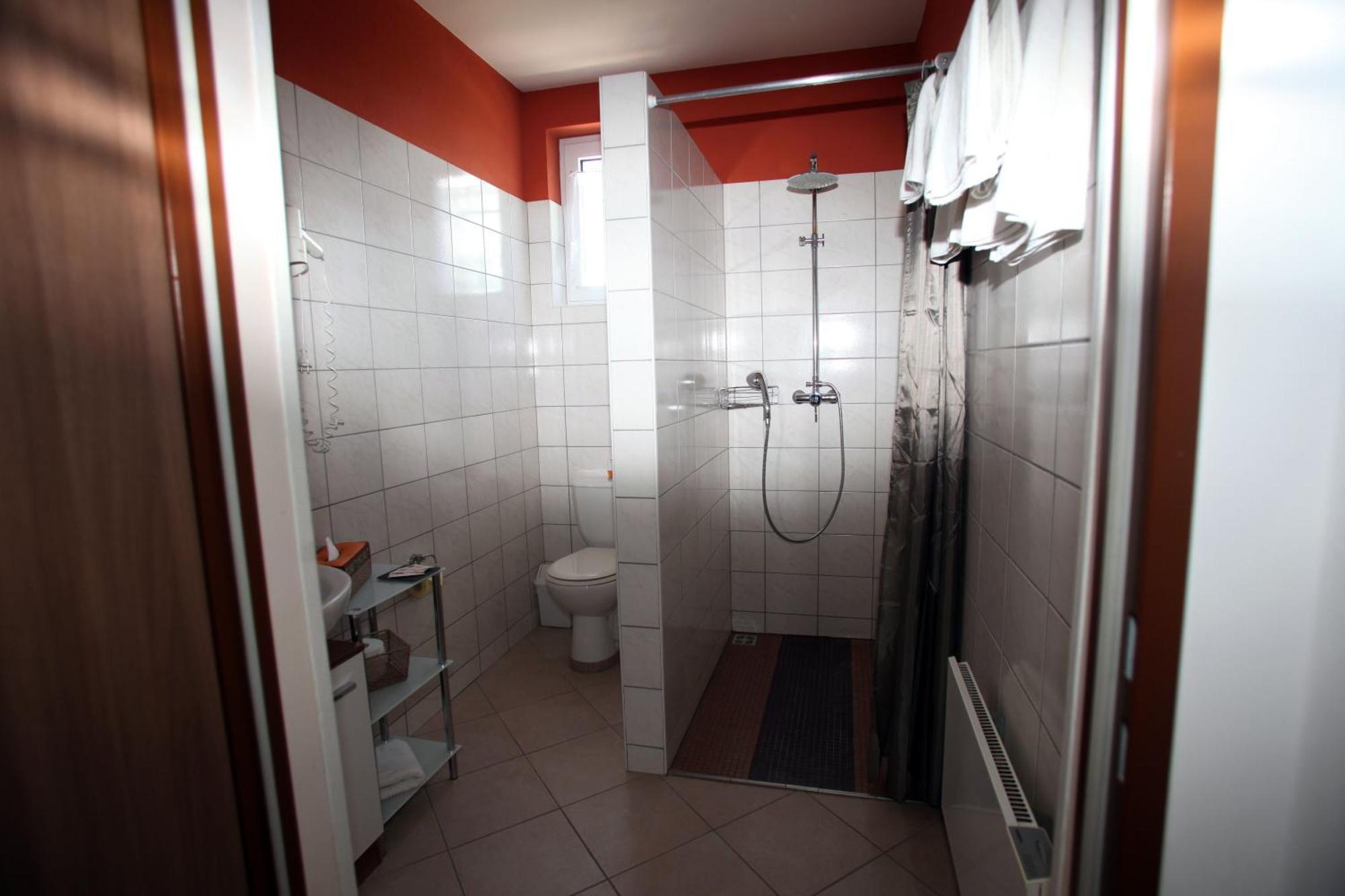 Landhaus Klambauer Ferienapartments Thermennaehe St Martins Therme フラウエンキルヒェン エクステリア 写真